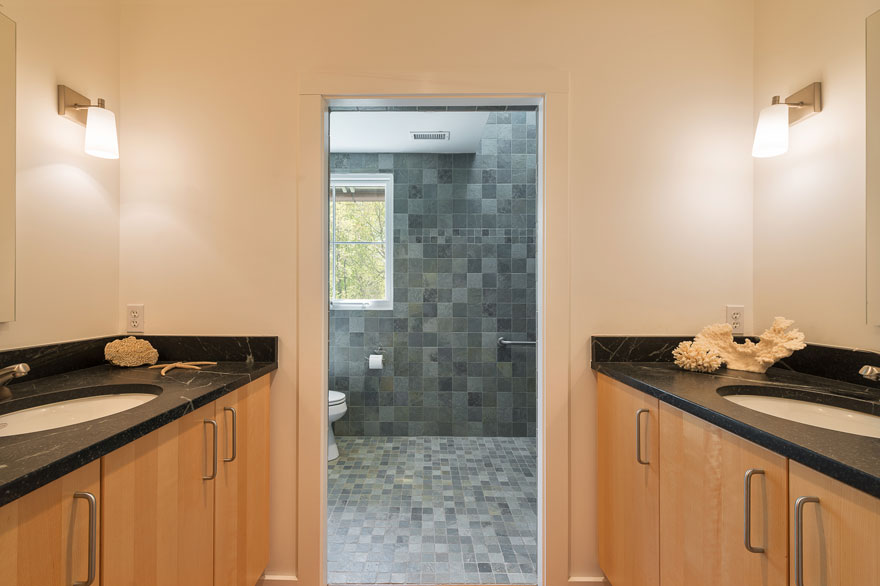 012-1919BlueRidgeRdMASTERBATHprint-1